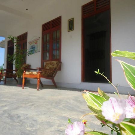 Yoho Blue Lotus Guest Mirissa Hotel Ngoại thất bức ảnh